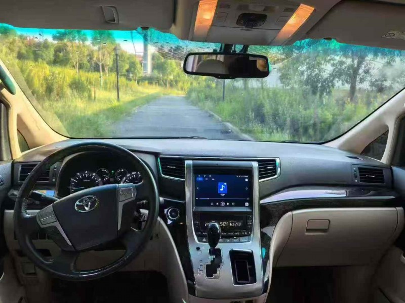 十堰15年丰田埃尔法6