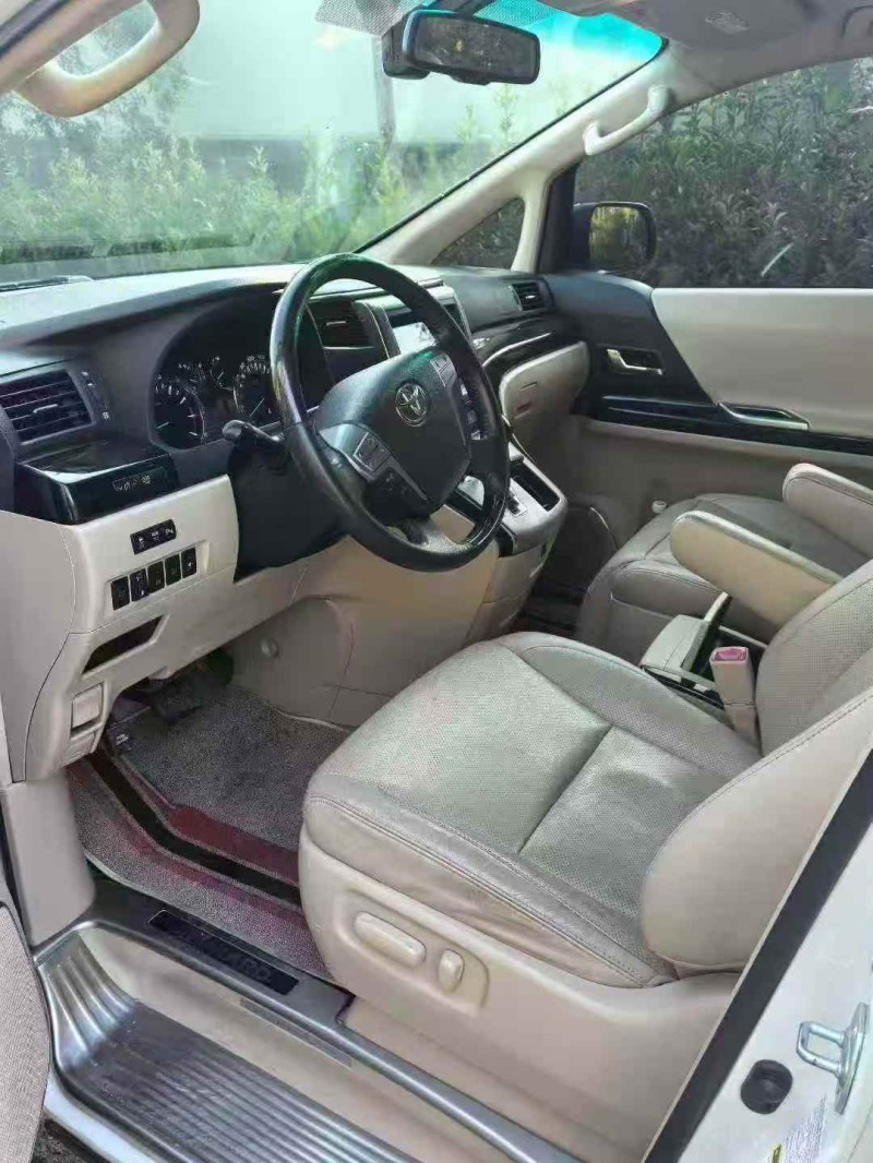 十堰15年丰田埃尔法7