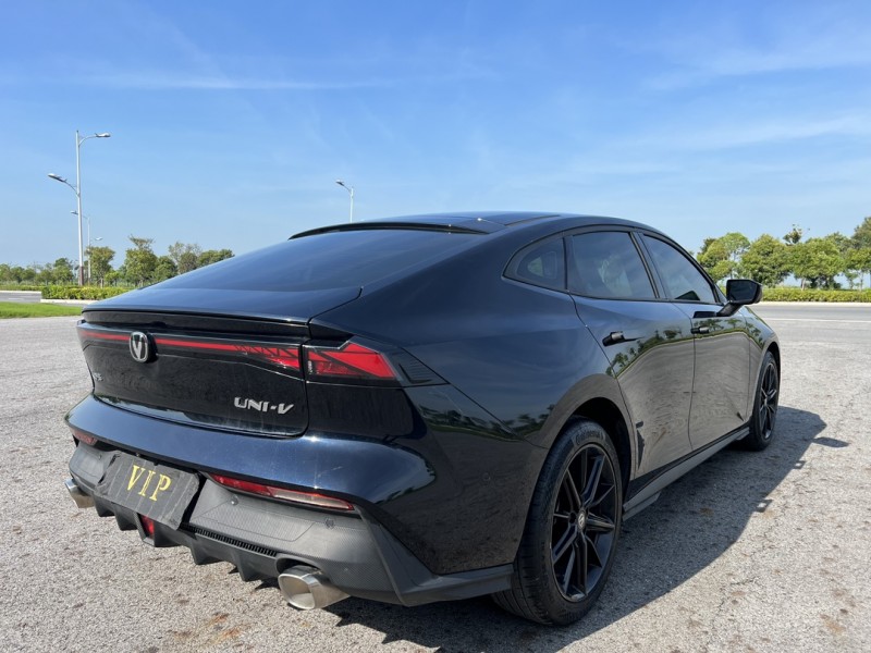 盐城23年长安汽车UNI8