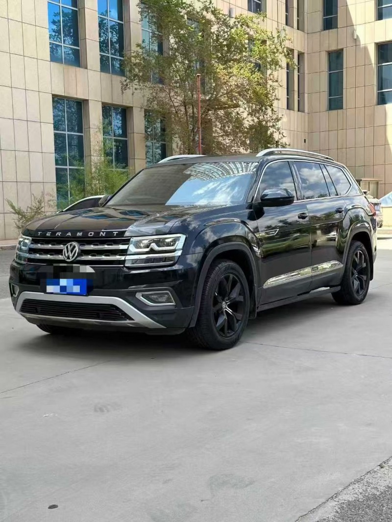 赤峰18年大众途昂3