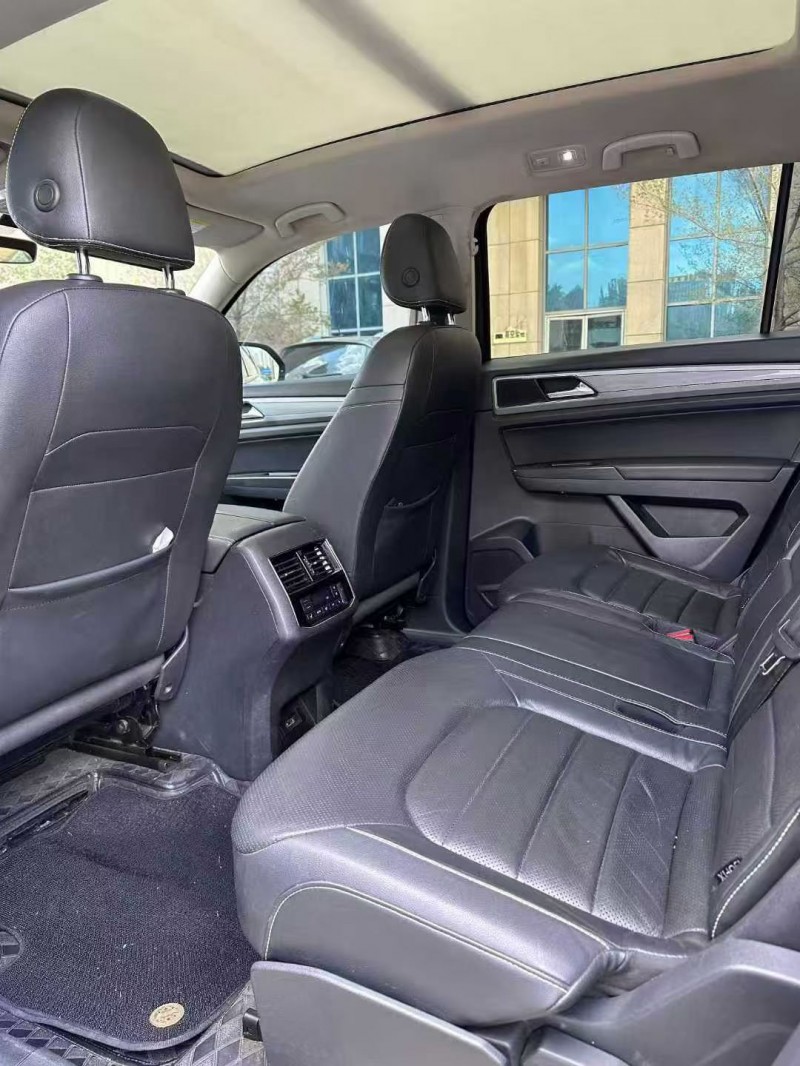 赤峰18年大众途昂6