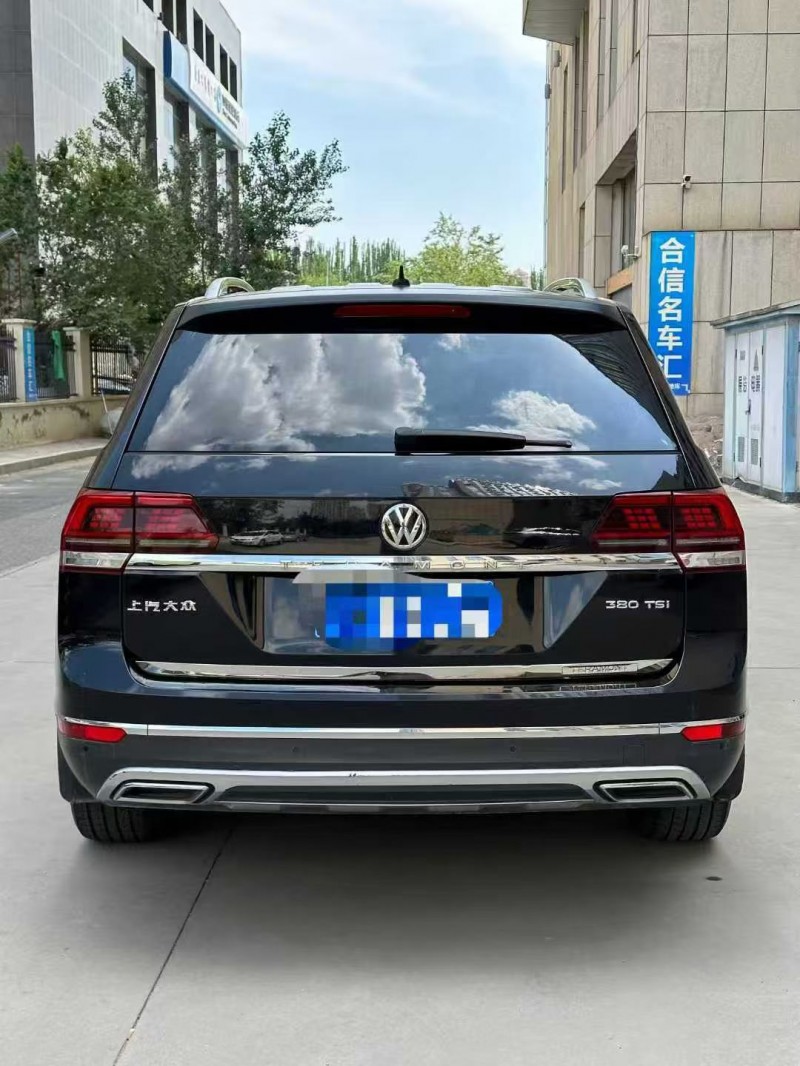 赤峰18年大众途昂9