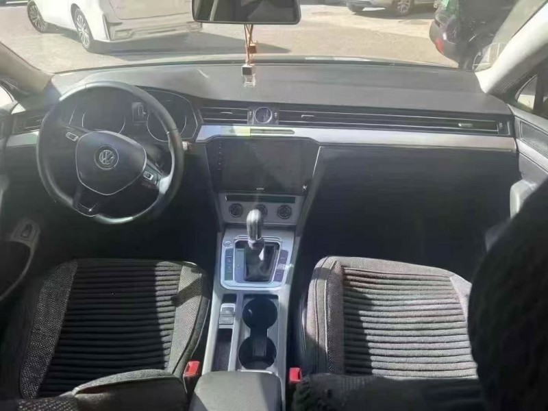 保定18年大众迈腾4