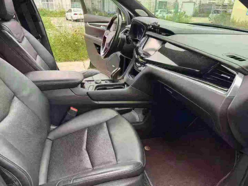 徐州20年凯迪拉克XT66