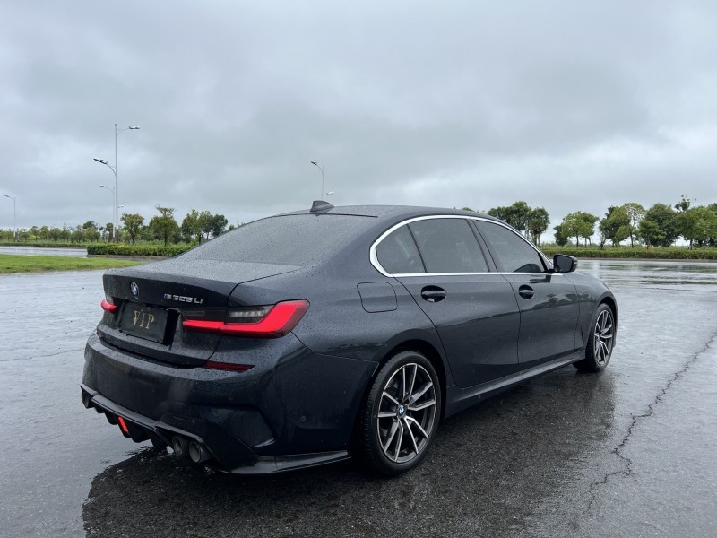 盐城21年宝马3系8