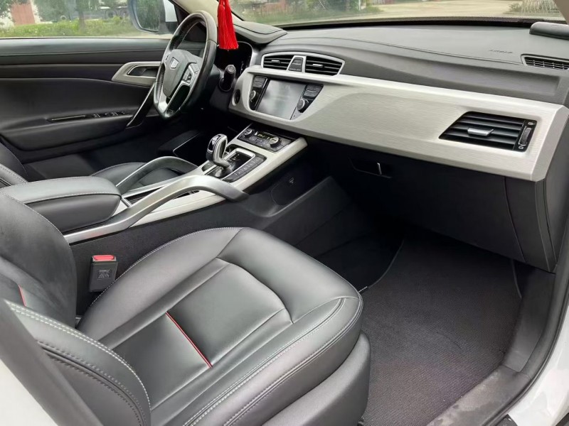 宜昌19年吉利博越4