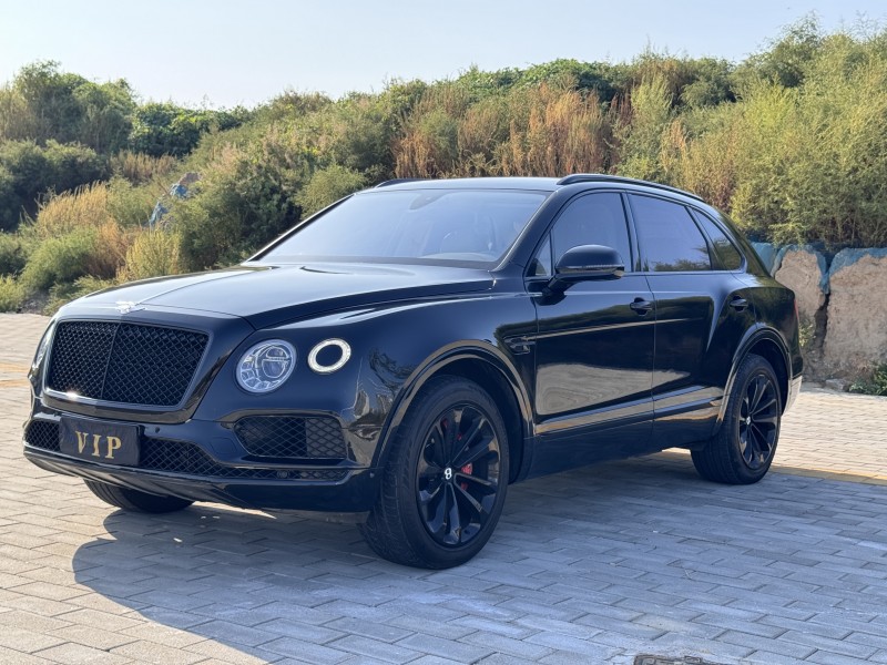 石家庄18年宾利添越5