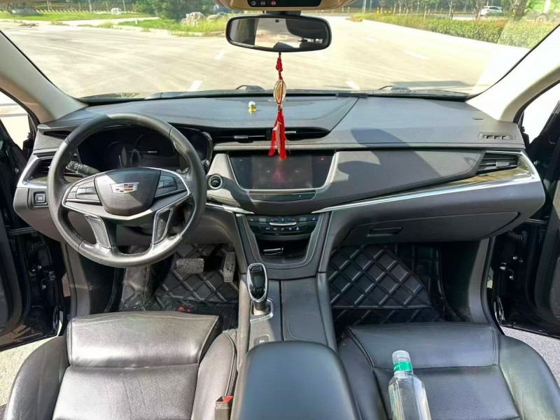 枣庄17年凯迪拉克XT55