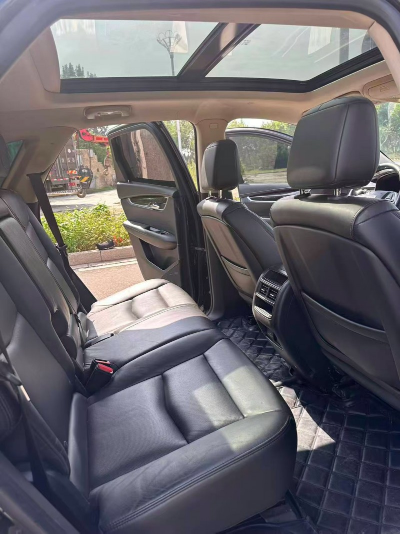 枣庄17年凯迪拉克XT56