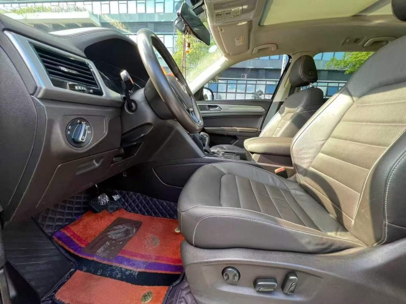 东莞18年大众途昂5