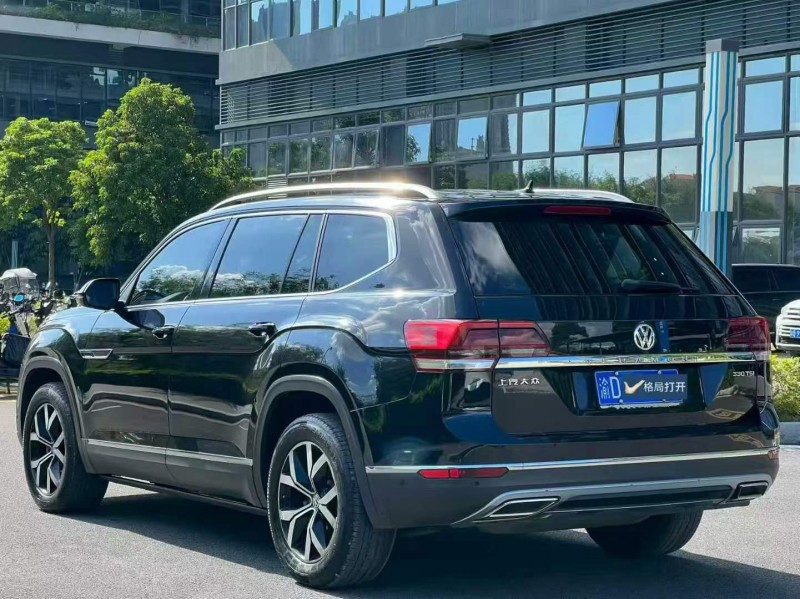 东莞18年大众途昂8