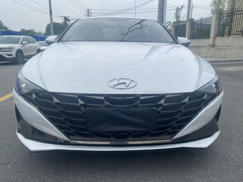 娄底23年现代伊兰特1