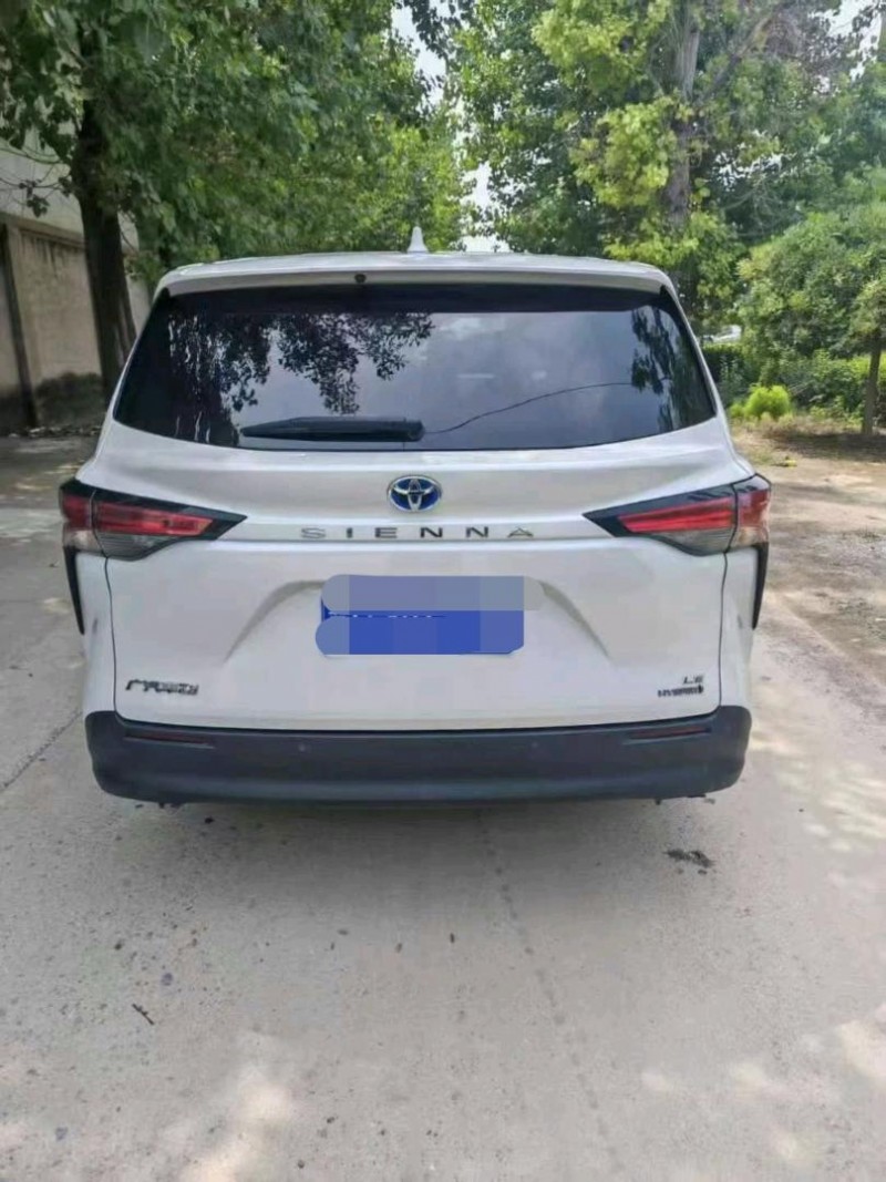 保定23年丰田塞纳9