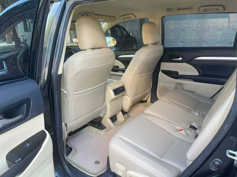 保定20年丰田汉兰达4