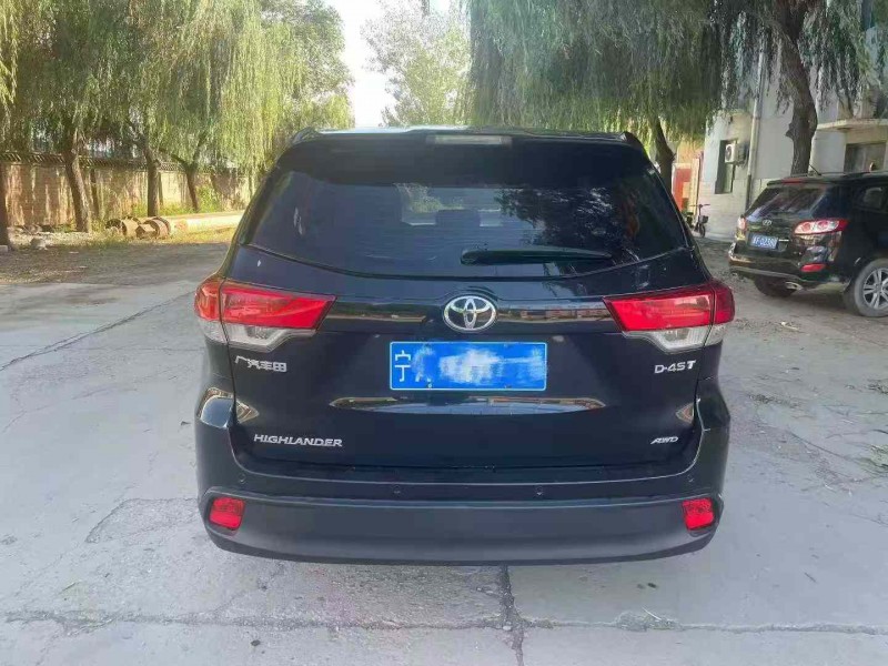 保定20年丰田汉兰达8