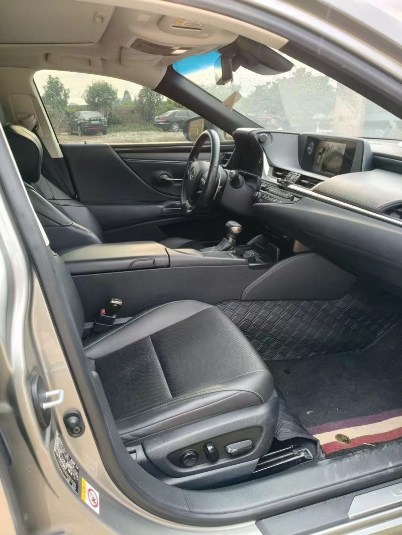 珠海19年雷克萨斯ES4