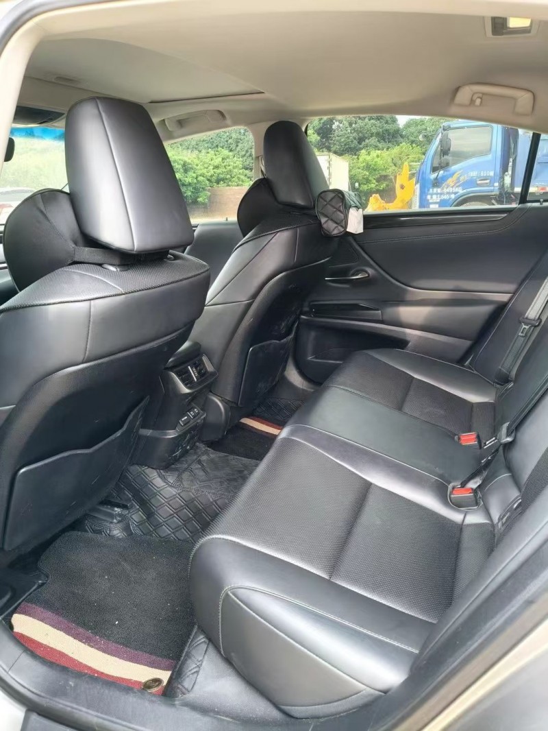 珠海19年雷克萨斯ES6