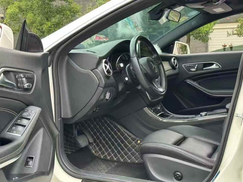 常德17年奔驰CLA5