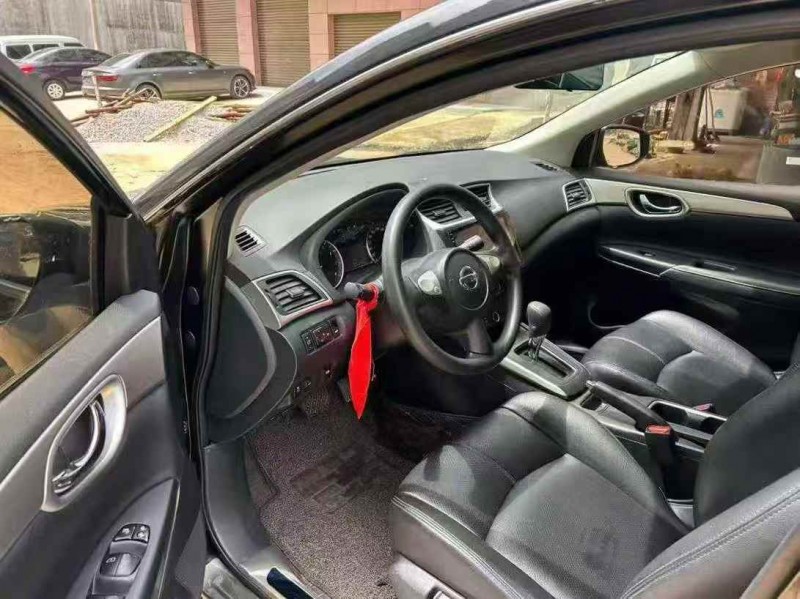 钦州19年日产轩逸6