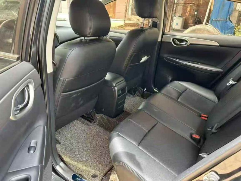 钦州19年日产轩逸8