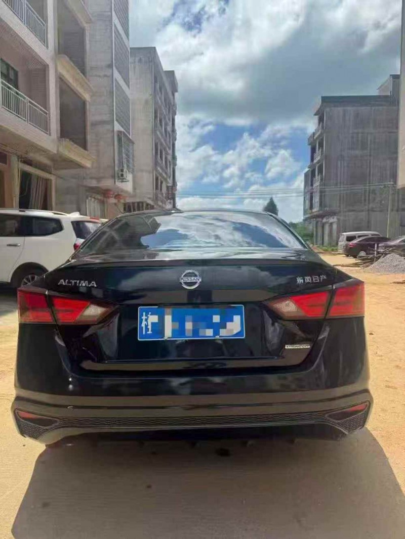 南宁22年日产天籁9