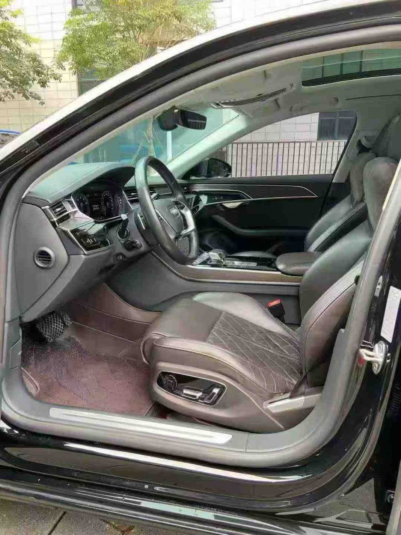 汕头22年奥迪A8L5