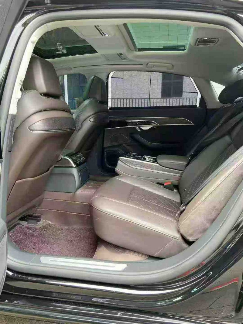 汕头22年奥迪A8L6