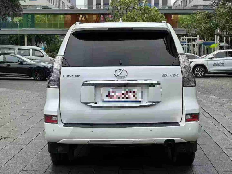 汕头17年雷克萨斯GX9