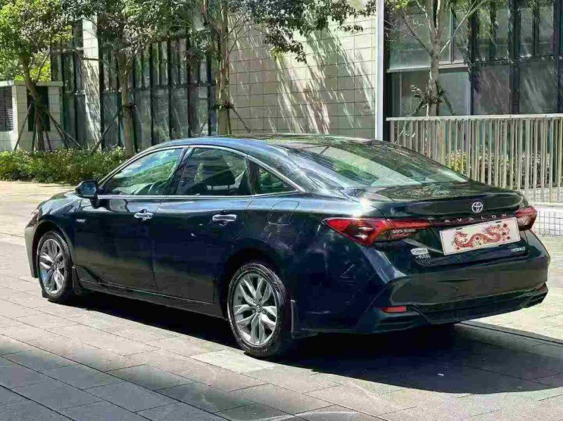 广州19年丰田亚洲龙8