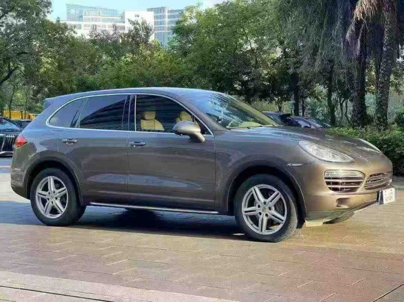 江门11年保时捷卡宴3