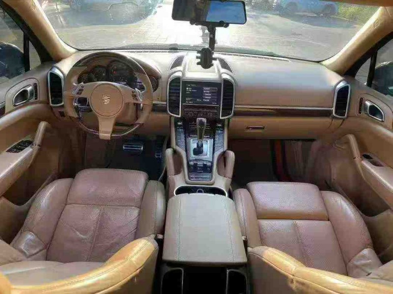 江门11年保时捷卡宴4