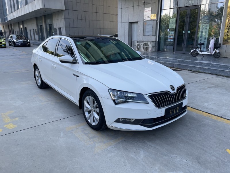 济宁17年斯柯达速派3