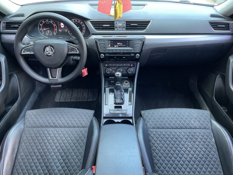 济宁17年斯柯达速派4