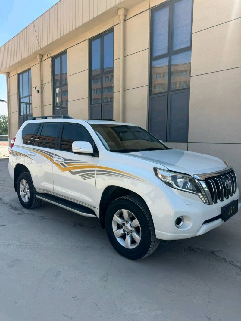 衡水17年丰田普拉多3