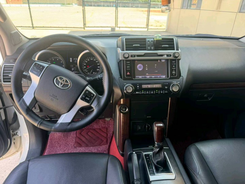 衡水17年丰田普拉多7