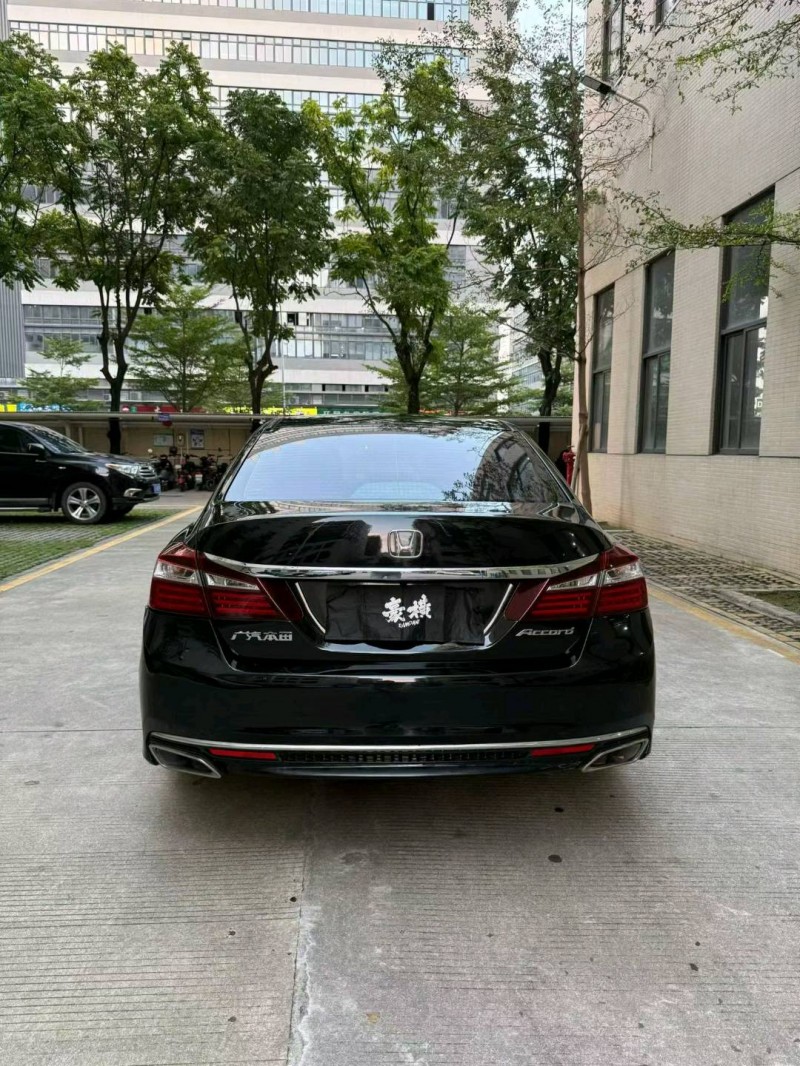 佛山16年本田雅阁4