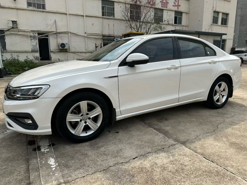 济宁20年大众凌渡3