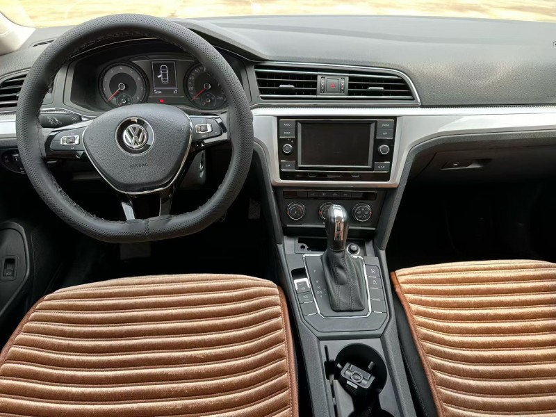 济宁20年大众凌渡5