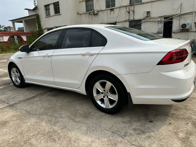 济宁20年大众凌渡7