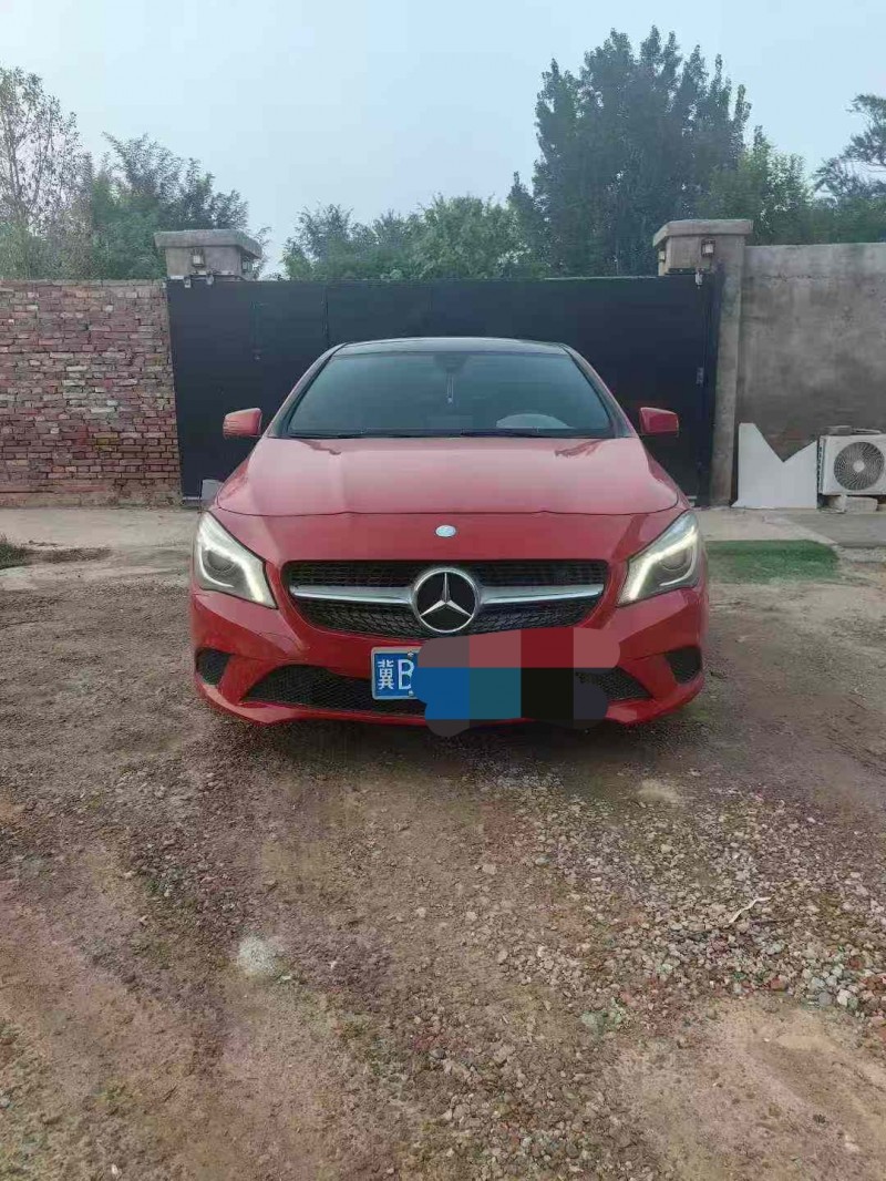 北京16年奔驰CLA1
