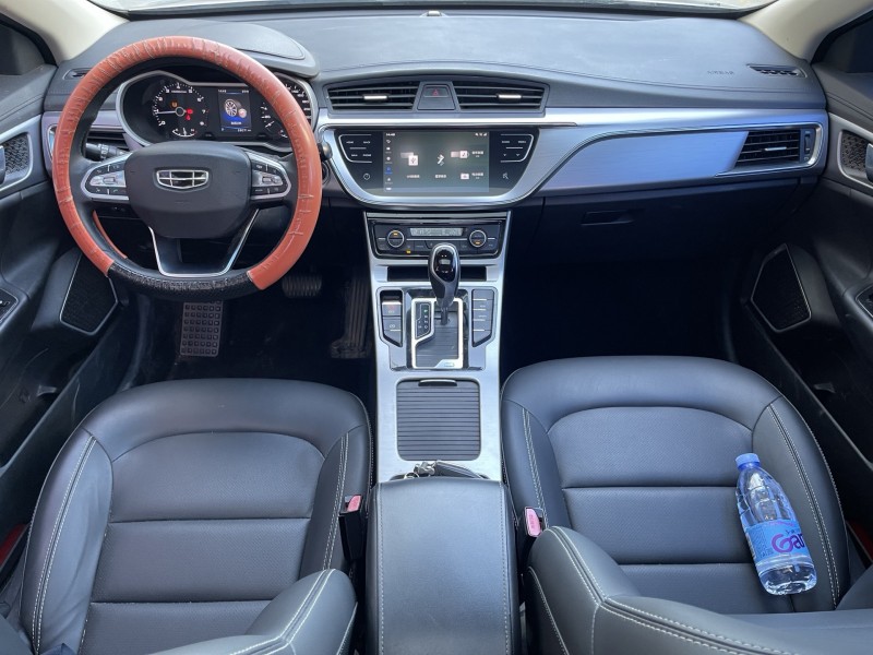 济宁19年吉利帝豪5