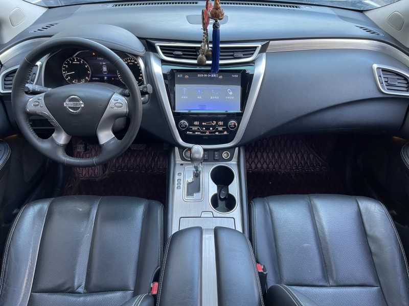 济宁17年日产楼兰5