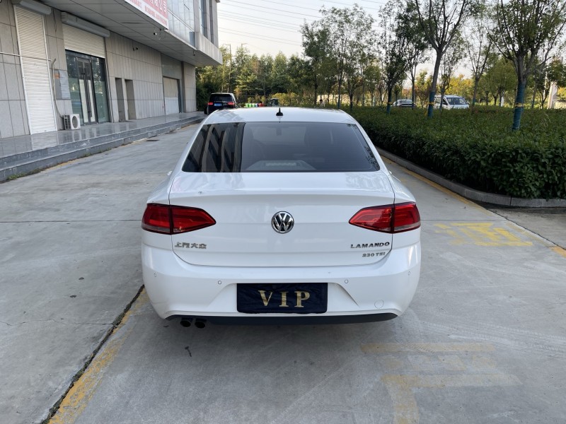 济宁17年大众凌渡9