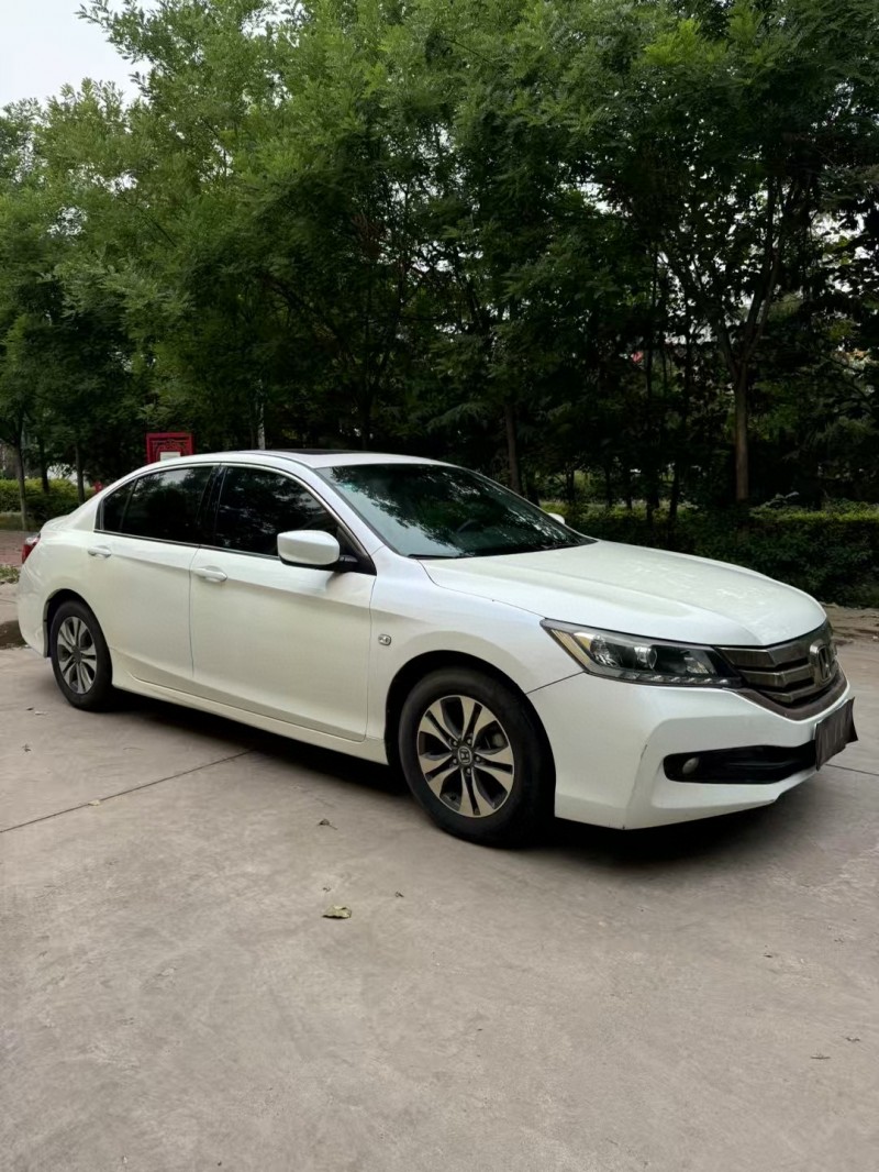 邢台16年本田雅阁4