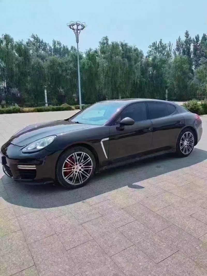 菏泽11年保时捷帕拉梅拉2