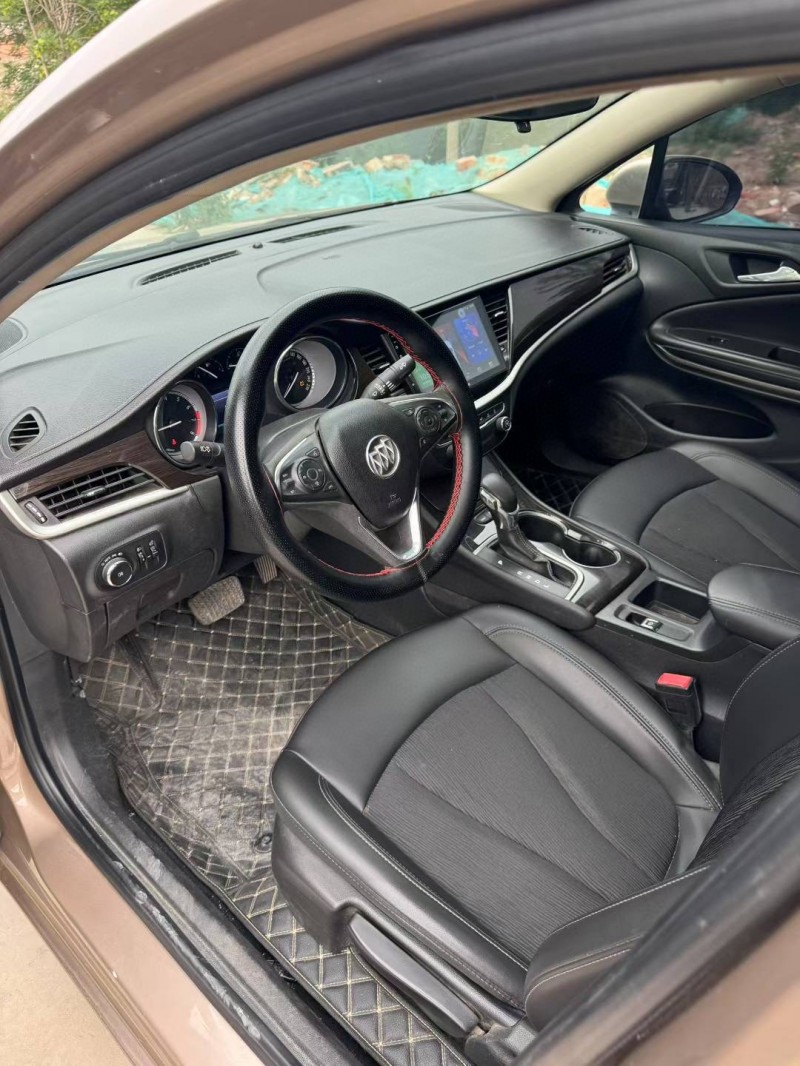 邢台18年别克威朗5