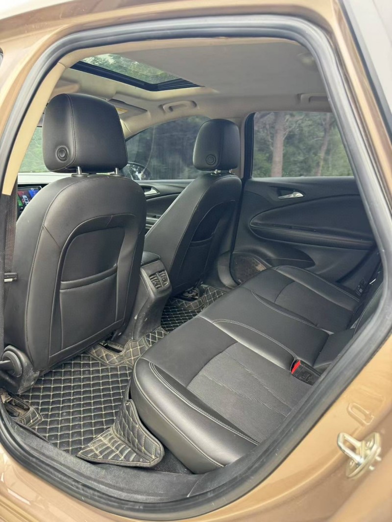 邢台18年别克威朗8