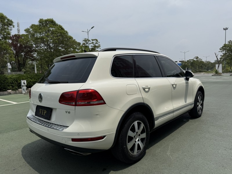 盐城11年大众途锐8