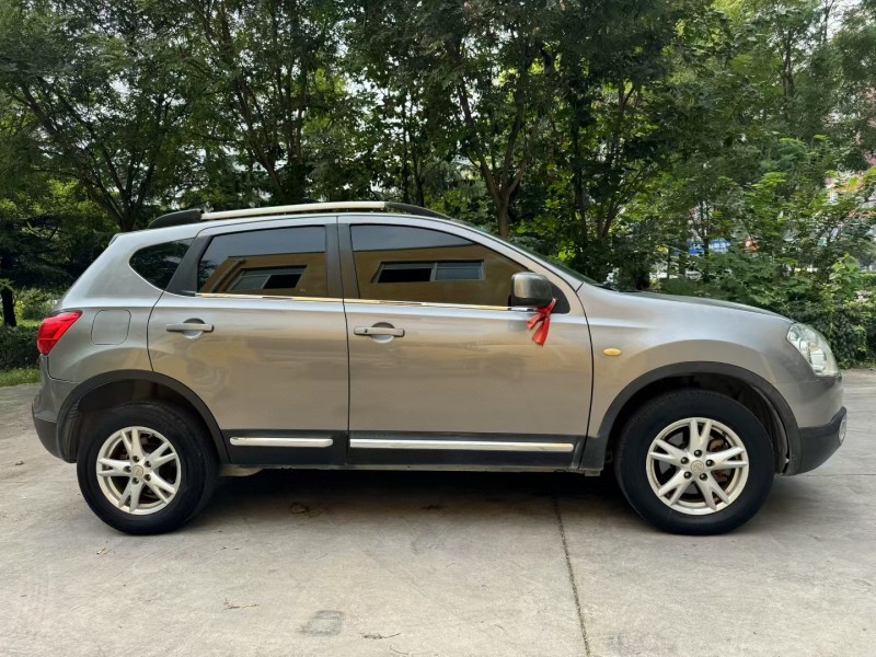 邢台12年日产逍客4