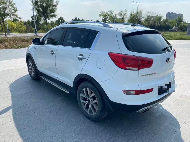 菏泽15年起亚智跑8